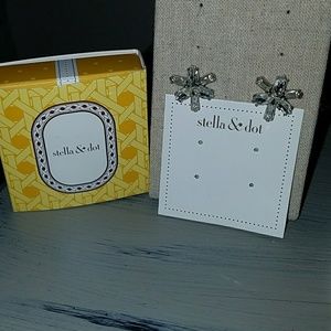 Stella and dot sparkle studs